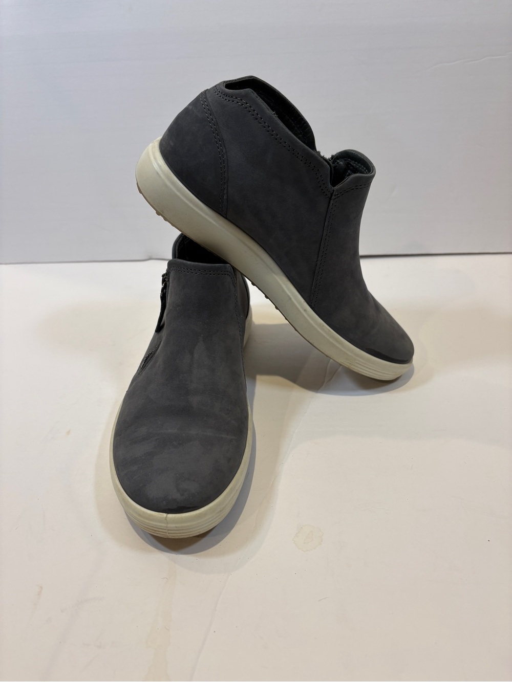 Women’s Dark Gray Low Ankle Booties Scandinavian Design Minimalist Streetwear